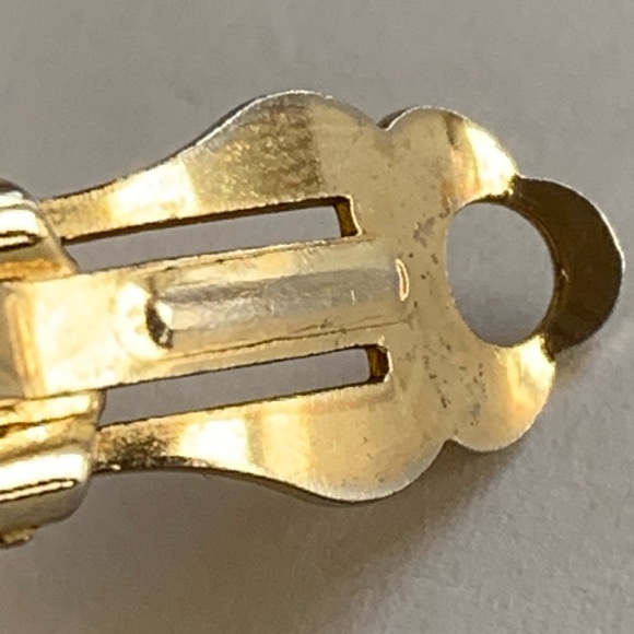 Vintage Cream and Black Enamel Clip On Earrings Gold tone diamond shaped - Picture 8 of 12